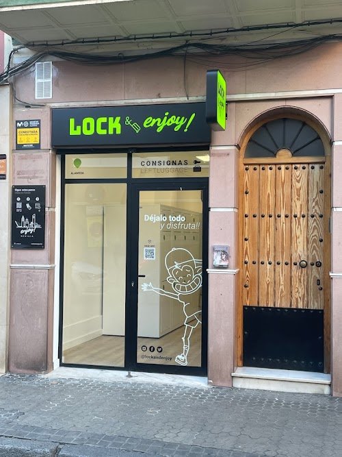 LOCK & enjoy! - Luggage storage in Alameda: foto de su ficha de Google Maps