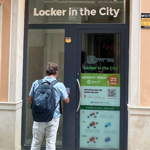Locker in the City Sevilla - Consigna 24h en Cated: foto de su ficha de Google Maps