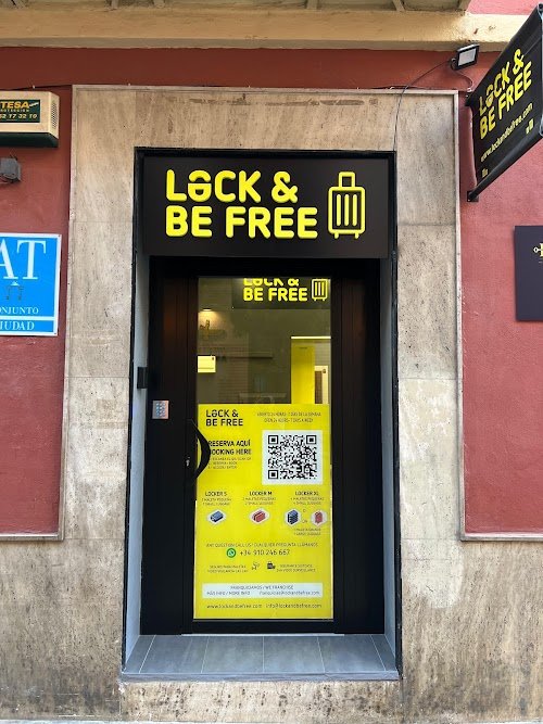 Lockers 24H Málaga Centro Histórico - Lock & Be Fr: foto de su ficha de Google Maps
