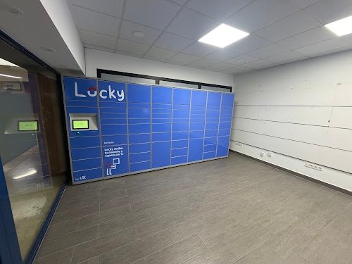 Locky Centro de Lockers - Zaragoza: foto de su ficha de Google Maps